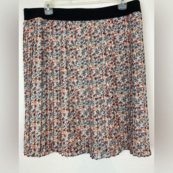 Loft pleated floral chiffon skirt w/ elastic waist lined ❤️ - Picture 1 of 7
